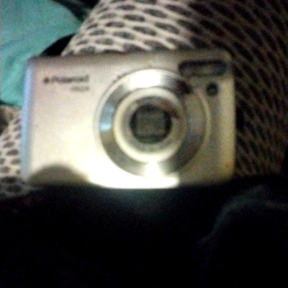 Polaroid IS624